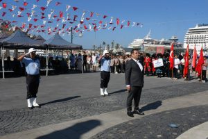 Kuşadası’nda Gaziler Gününe Özel Kutlama