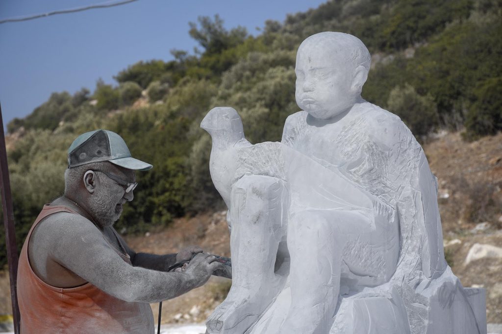 Kuşadası Neopolis’de 4. Uluslararası Heykel Sempozyumu