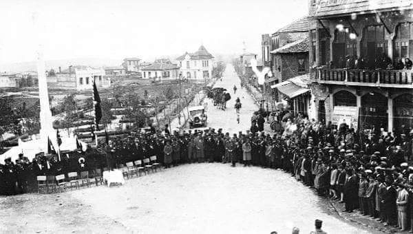 Yunan Yaktı, Efeler Sahip Çıktı