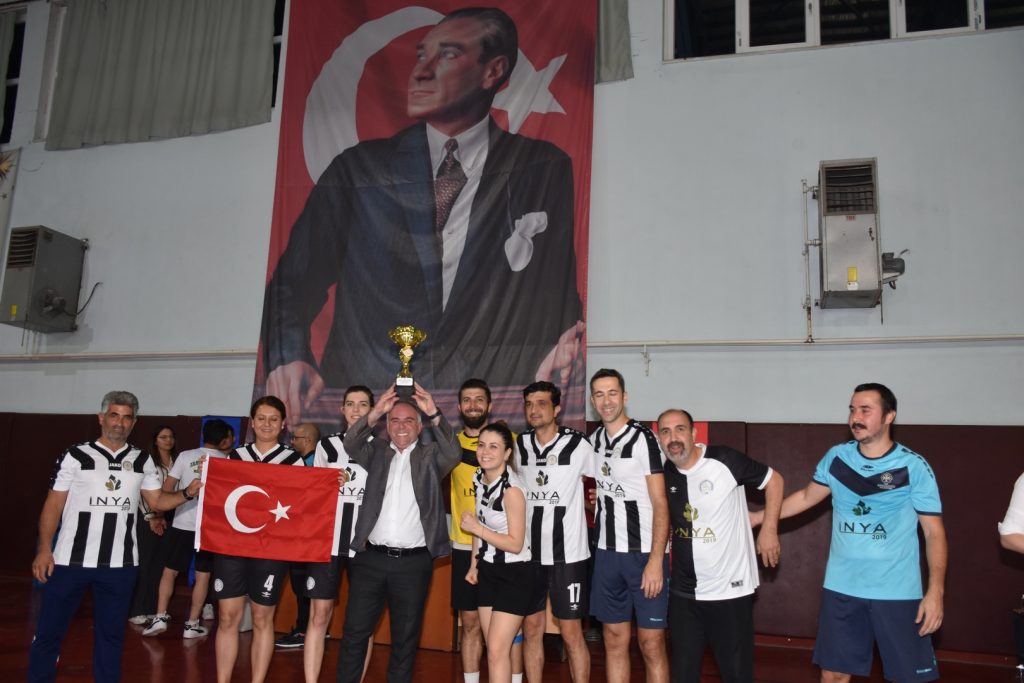 Germencik Belediyesi Cumhuriyet Kupasının Sahibi Oldu
