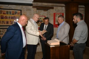 Kuşadası Belediyesi Cumhuriyet’in 100. Yılına Özel Sergi Düzenledi