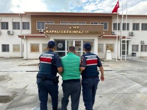 Hükümlü Şahıs Kuşadası’nda Yakayı Ele Verdi