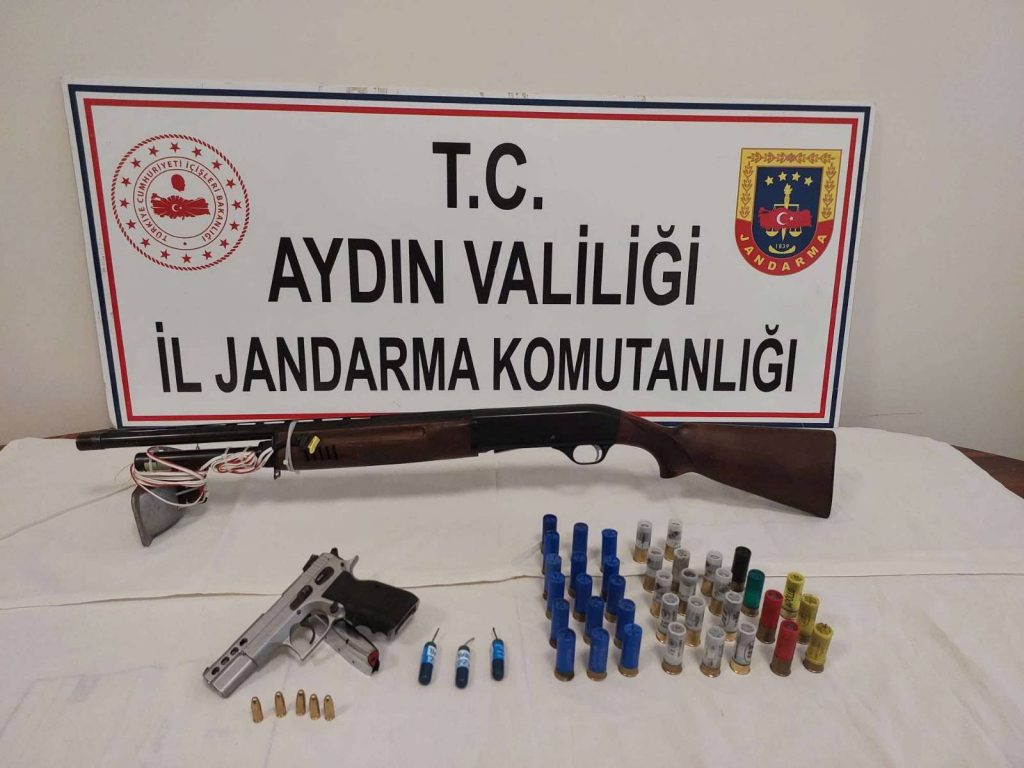 Koçarlı’da Tabanca Paylaşımı Yapan Şahsa Operasyon
