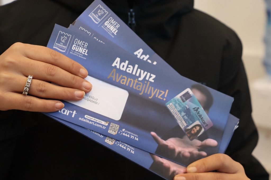 Adalı Kart Kuşadalı Vatandaşlarla Buluştu