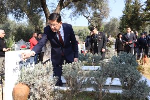 Kürşat Başkan Çanakkale Şehitlerini Andı