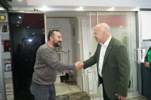 Hasan Dinçer; “Bir Belediye Başkanı Ulaşılmaz Değil Halkın İçinde Olur”
