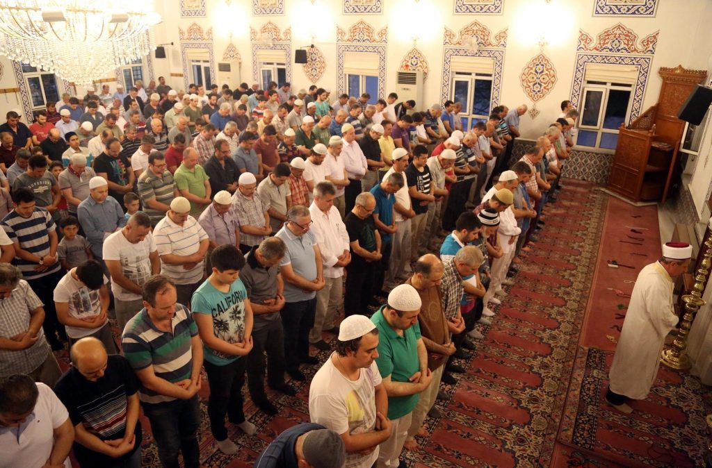Aydın’da Bayram Namazı Saat Kaçta Kılınacak?