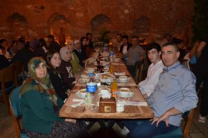 Öz Efeler Elektrik İftar Yemeğinde Bir Araya Geldi