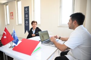 EFELER’İN ARDINDAN KUŞADALI VATANDAŞLAR DA BAŞKAN ÇERÇİOĞLU İLE SAĞLIKLI YAŞAMA ADIM ATIYOR