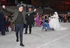 Başkan Arıcı Zeybek Oynayarak Gönülleri Fethetti
