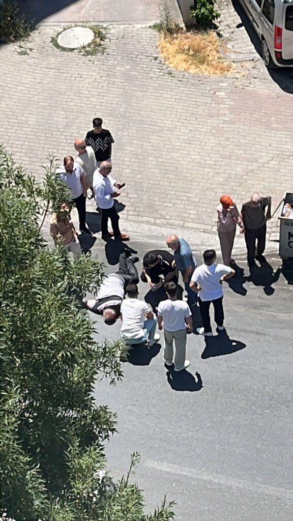 Beylikdüzü’nde feci kaza: Süratle gelen otomobil yayaya çarpıp kaçtı