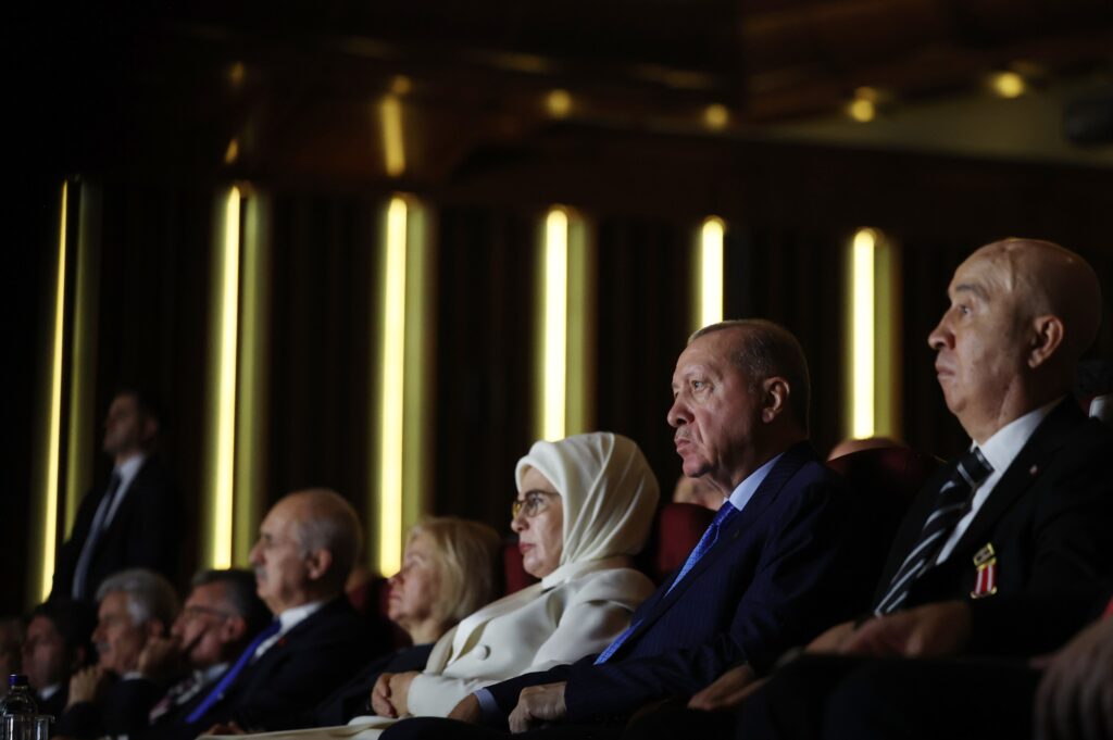 Cumhurbaşkanı Erdoğan, “En Uzun Gece” destanının ilk temsiline katıldı