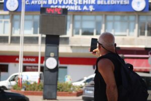 Aydın’da termometreler 44 dereceyi gördü