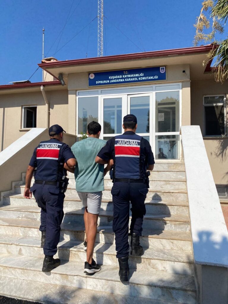 Yunanistan’a yüzerek geçmek isteyen 1 kişi yakalandı