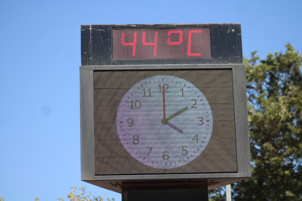 Aydın’da, termometreler 44 dereceyi gösterdi