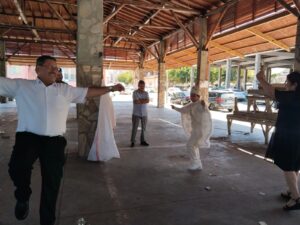 Fedakar dayı, kardeşinin emanetine sahip çıktı; Arın erkekliğe adım attı