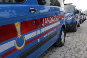 Jandarmadan 10 ilde 5 ayrı organize suç örgütüne yönelik operasyon: 74 gözaltı