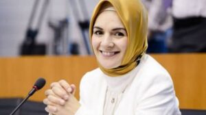 Bakan Göktaş: “Bilecik, İzmir ve Hatay’daki yangınlardan etkilenen hanelere 12 milyon 260 bin lira kaynak aktardık”