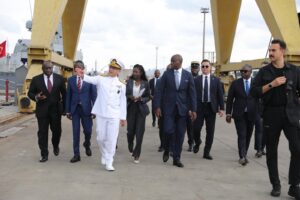 Gabon Cumhurbaşkanı Nguema, İstanbul Tersanesi Komutanlığı’nı ziyaret etti