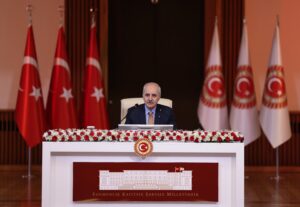 TBMM Başkanı Kurtulmuş: “Türkiye’de herkesin gözü kulağı bu komisyonun üzerindedir”