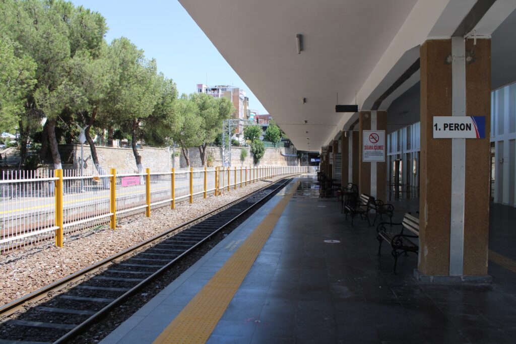 Aydın’da tren seferleri iptal oldu, vatandaşlar kapıdan döndü