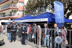 Aydın Büyükşehir kışlık fideleri Germencikliler ile buluşturdu