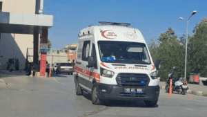 Söke’de iş makinası devrildi: 3 yaralı
