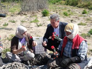 Buharkent’te 8 Mart’ta kadınlar unutulmadı