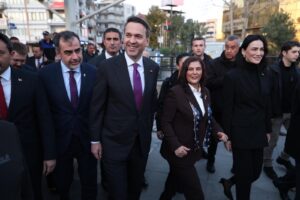 Başkan Çerçioğlu, Bakan Bayraktar ile birlikte iftarda vatandaşlarla bir araya geldi