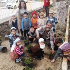 Söke’de Orman Haftası’nda fidanlar gelecek için toprakla buluştu