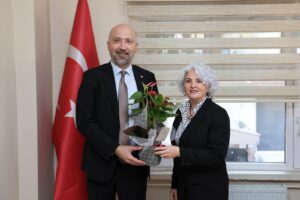 Başkan Arıkan’dan 14 Mart Tıp Bayramı nedeniyle Sağlık Kuruluşlarına Ziyaret