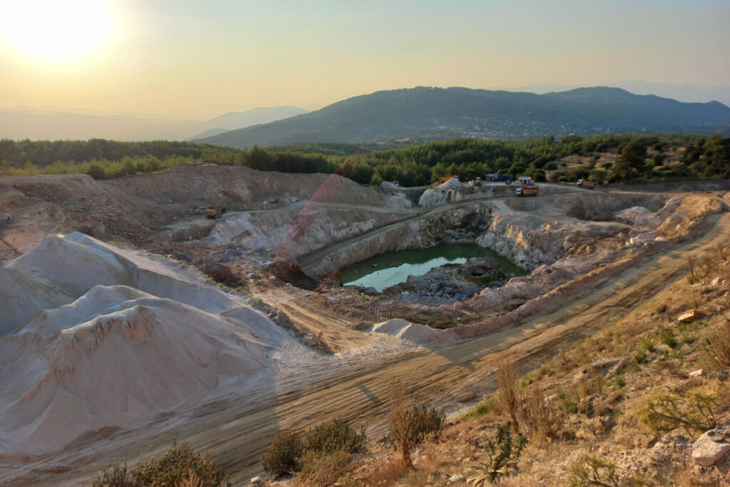 Çine’de Maden Genişlemesi Tepki Çekiyor: 2.500 Yıllık Tümülüsün Yanında Dev Şantiye