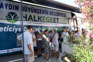 BAŞKAN ÇERÇİOĞLU AYDIN BÜYÜKŞEHİR BELEDİYESİ MOBİL HALK EGE ET HİZMETLERİNİ DİDİM’DE VATANDAŞLARLA BULUŞTURDU