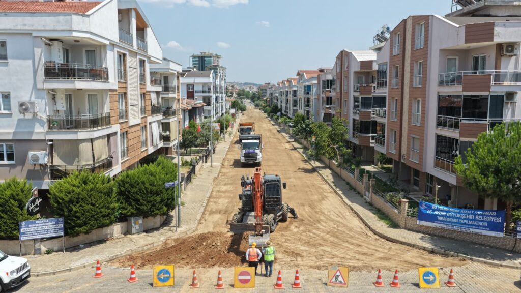 Başkan Çerçioğlu’ndan Efeler’de Yol Yenileme Çalışması