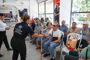 BAŞKAN ÇERÇİOĞLU’NDAN GÖRME ENGELLİ VATANDAŞLARA BEYAZ BASTON DESTEĞİ